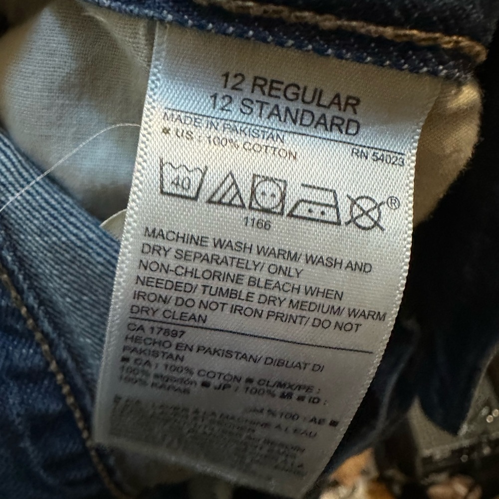 Old Navy Women's Distressed Blue Jean Shorts - Picture 3 of 3